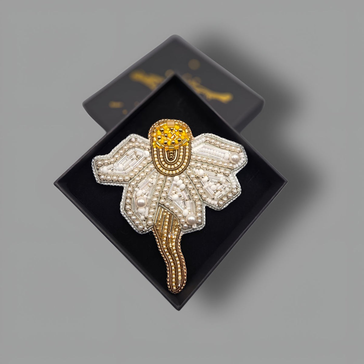 "Daffodil" brooch